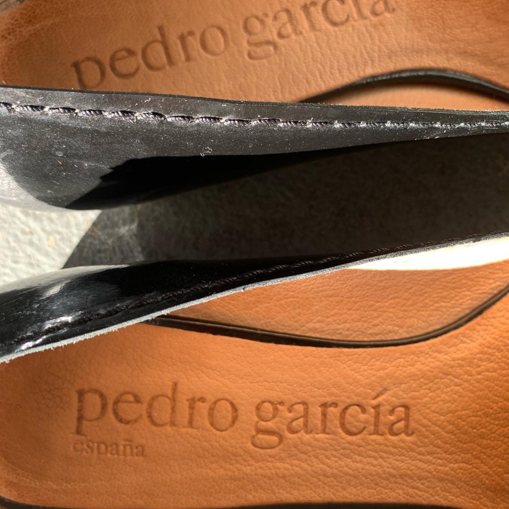 Pedro Garcia Black Patent Leather Pointed Toe Flats
Size EU 38 1/2 - Picture 10 of 10